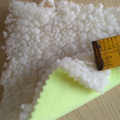Polaire 100% polyester avec doublure en tissu Sherpa